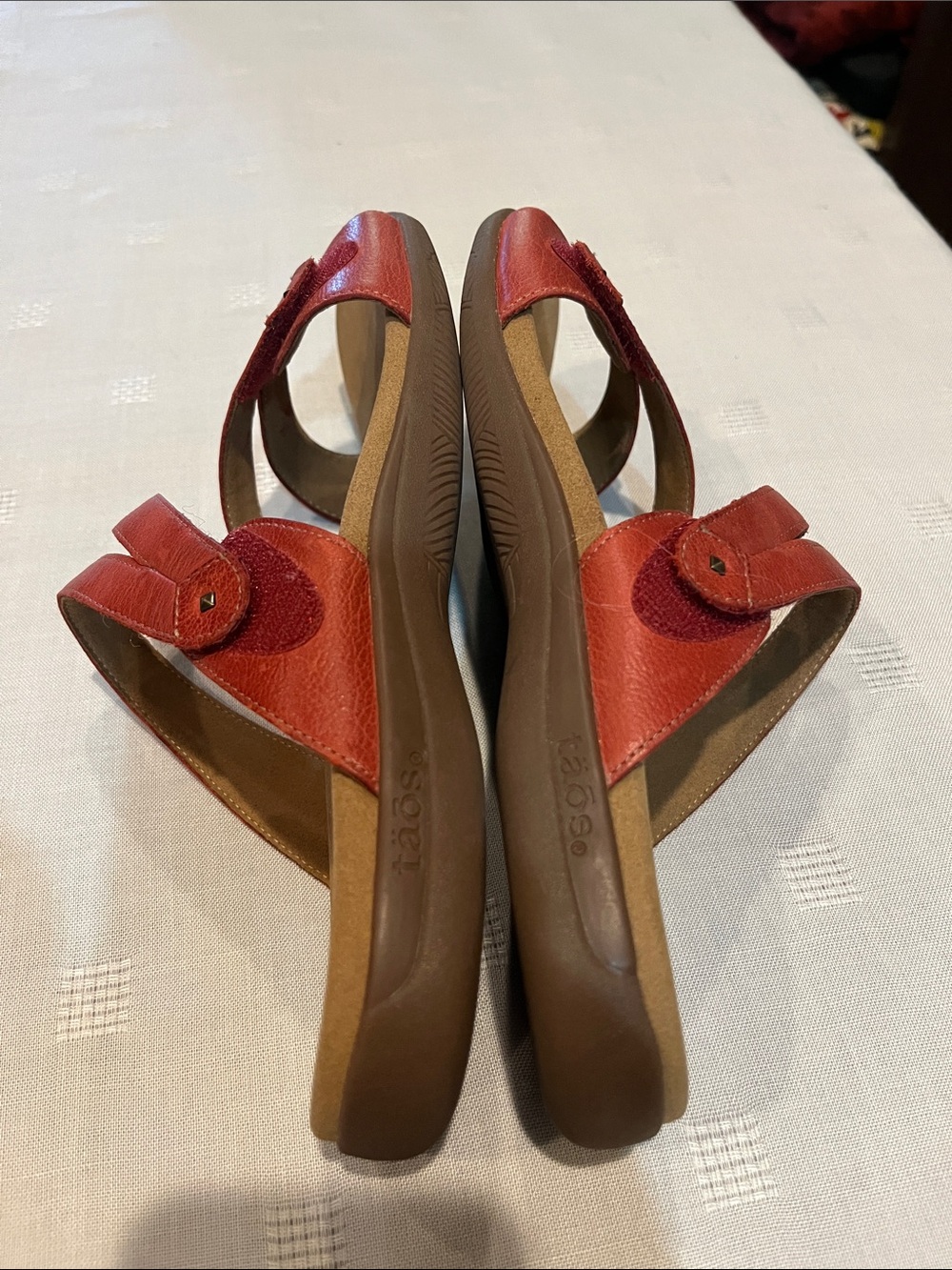 Taos Footwear Double U Red Leather Slide Sandals size 10 women’s - Picture 6 of 8